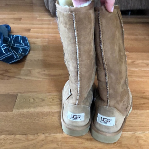 Ugg tall boots - Picture 2 of 3